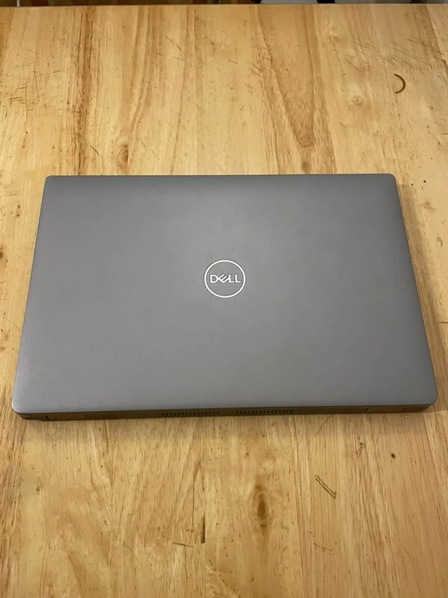 Dell Latitude 5430 i7 12th Gen 16GB RAM 256GB SSD + mouse gamer - Image 4