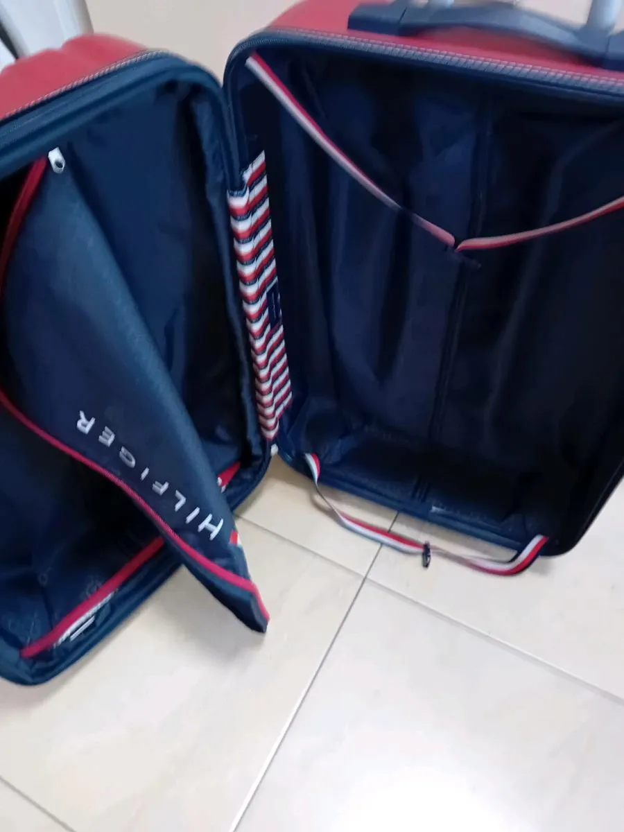 TOMMY HILFIGER LARGE SUITCASE 4 WHEELS - Image 4