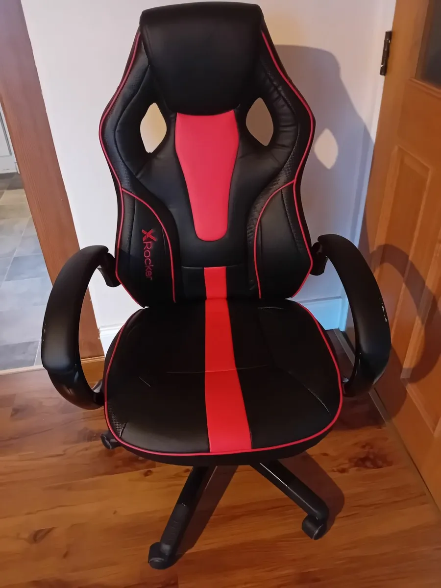 Gaming Chair - Image 1