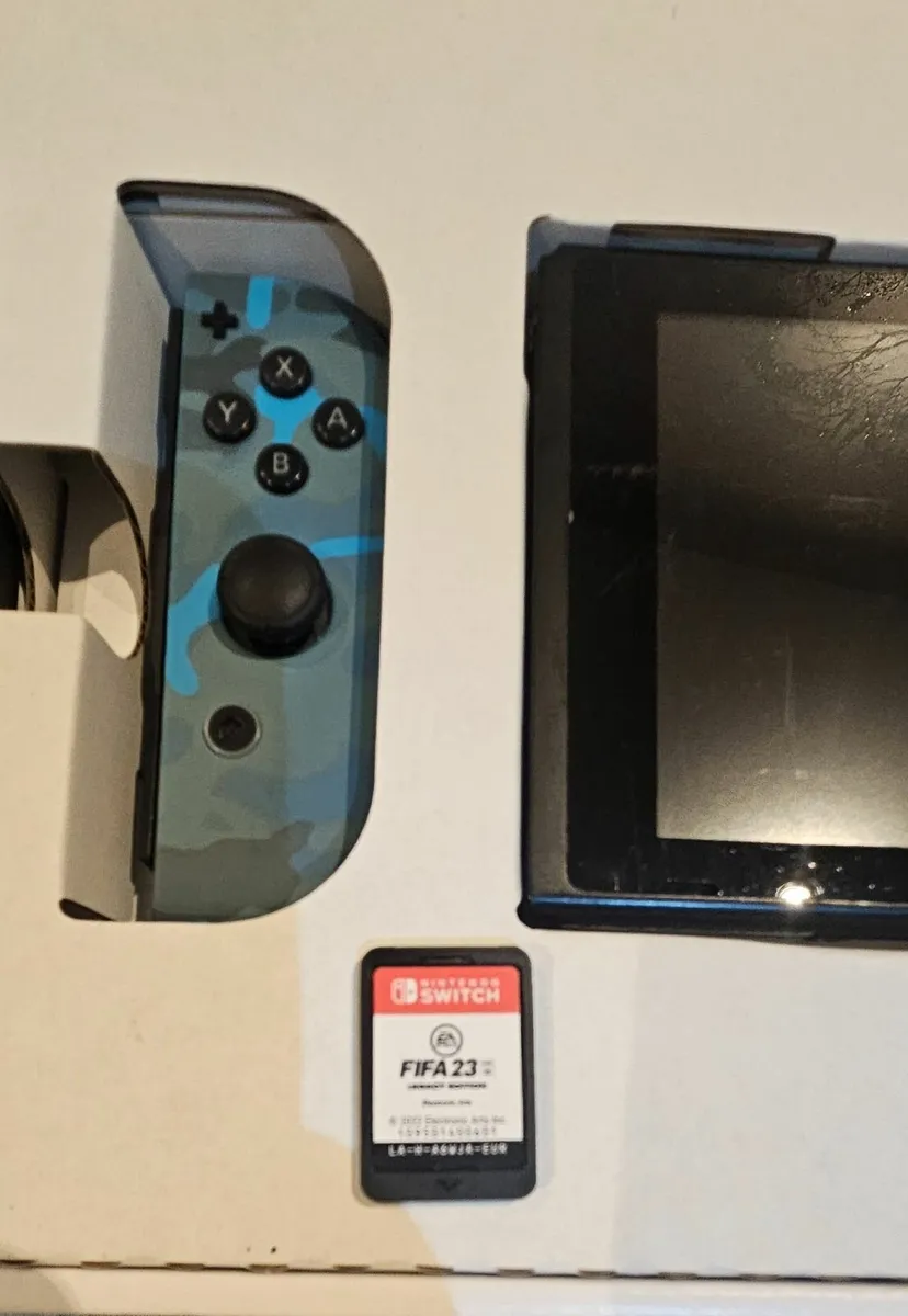 Nintendo Switch - Image 2