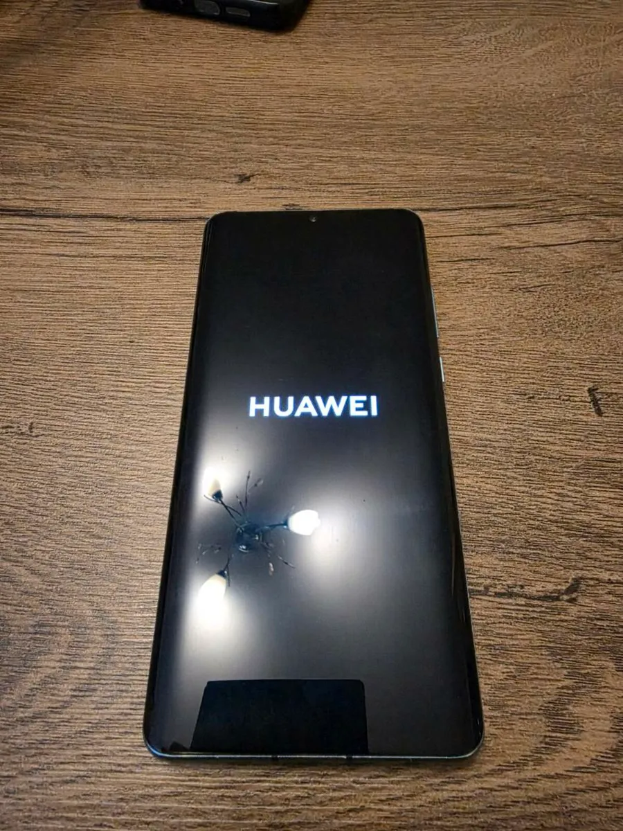 Huawei P30 Pro before US ban - Image 1