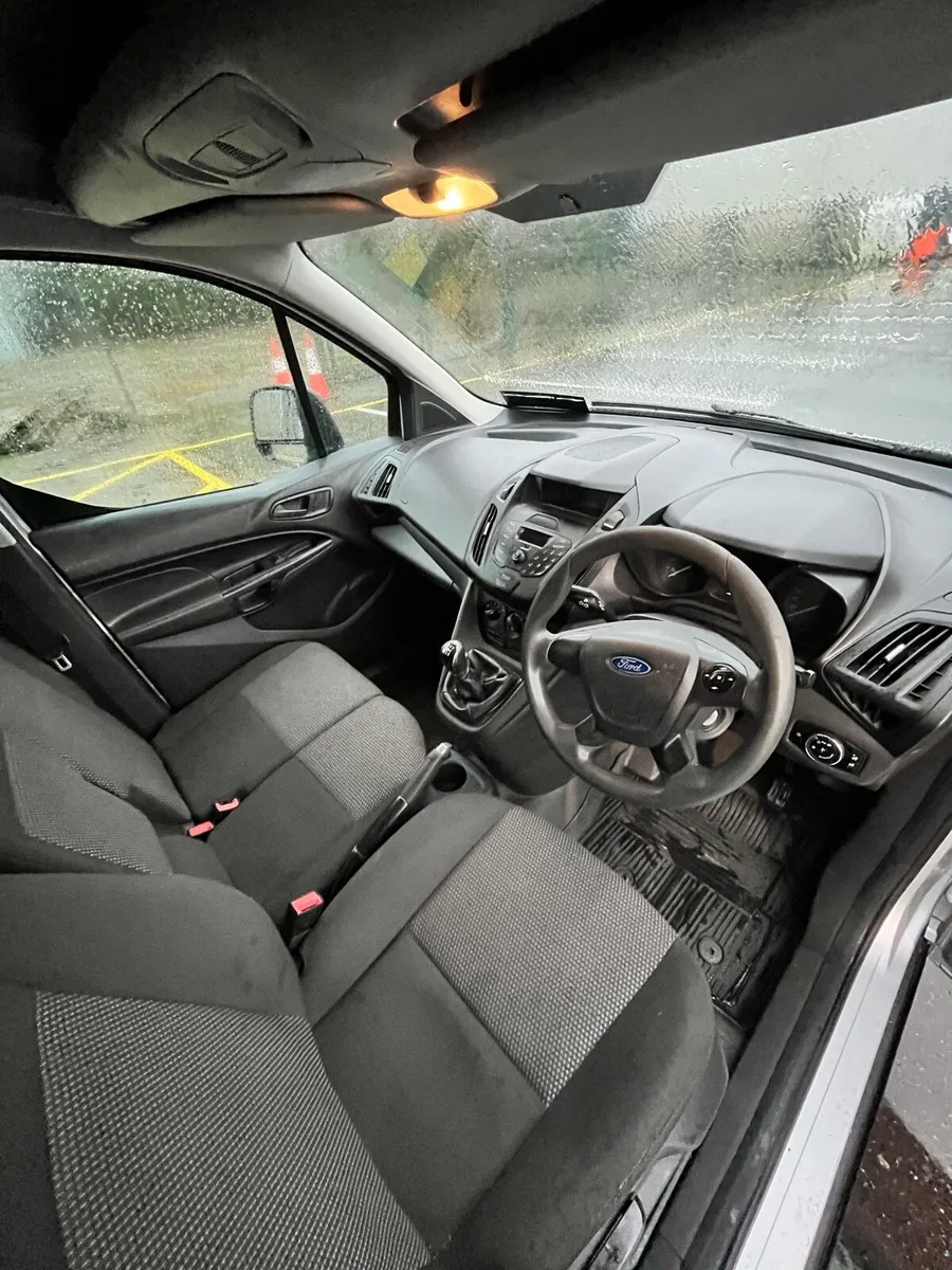 Ford Connect - Image 4