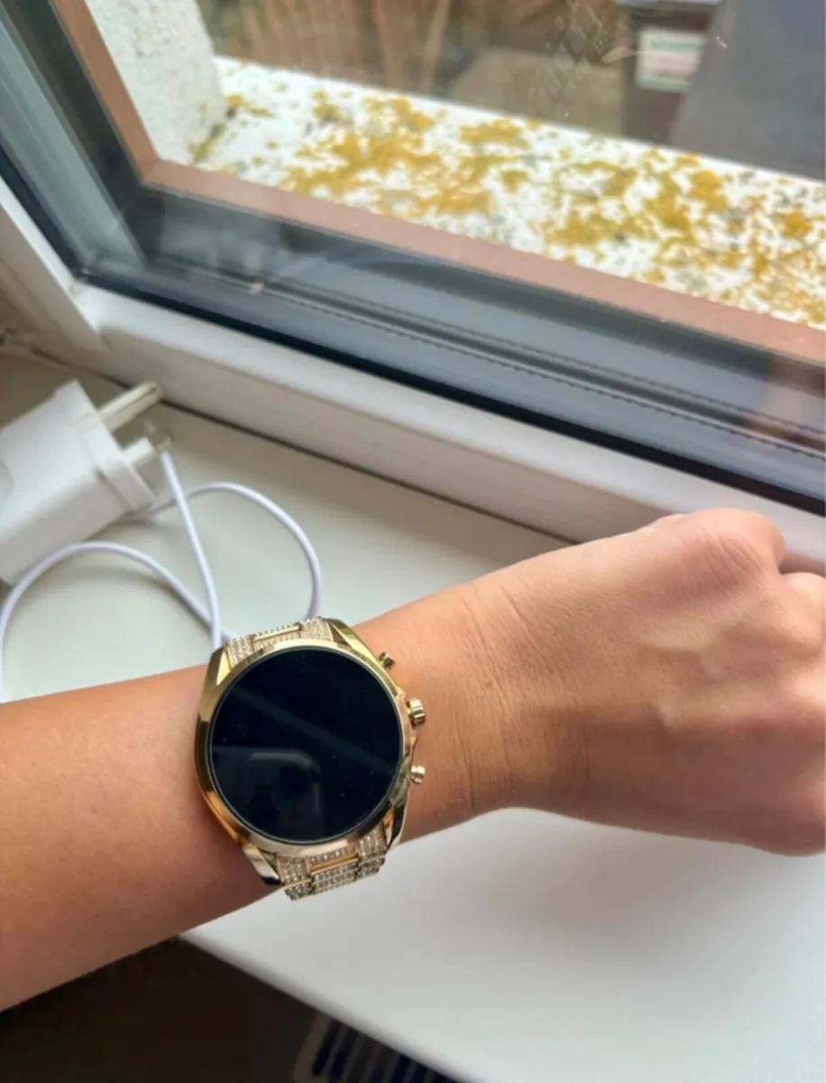 Smart watch - Image 2