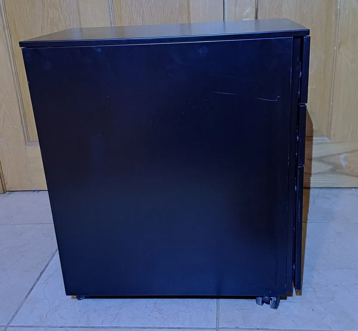 Steel Pedestal Locker with Combination Lock - Image 3