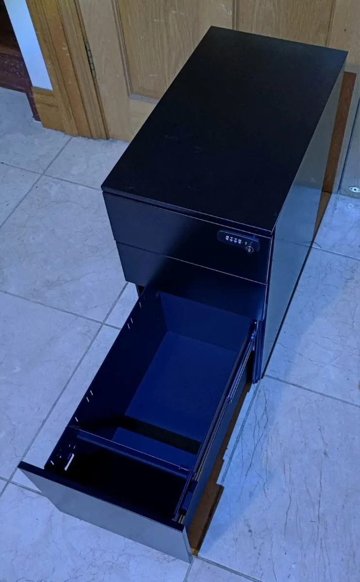 Steel Pedestal Locker with Combination Lock - Image 4