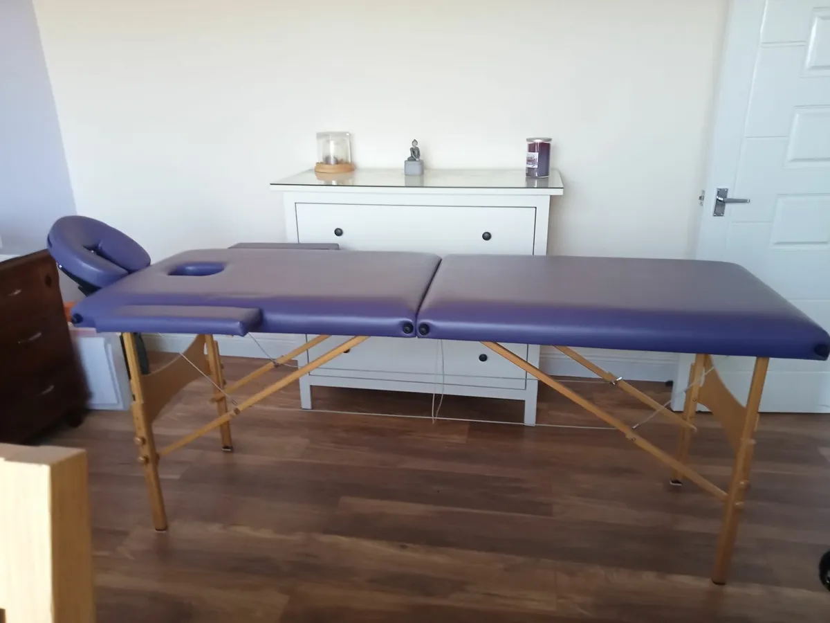 Adjustable height Massage Table - good as new - Image 1