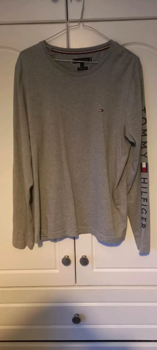 Tommy hilfiger - Image 1