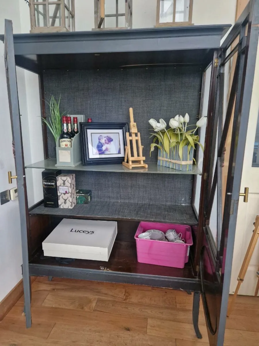 Antique display unit upcycled - Image 3