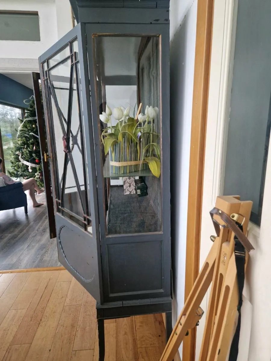 Antique display unit upcycled - Image 4