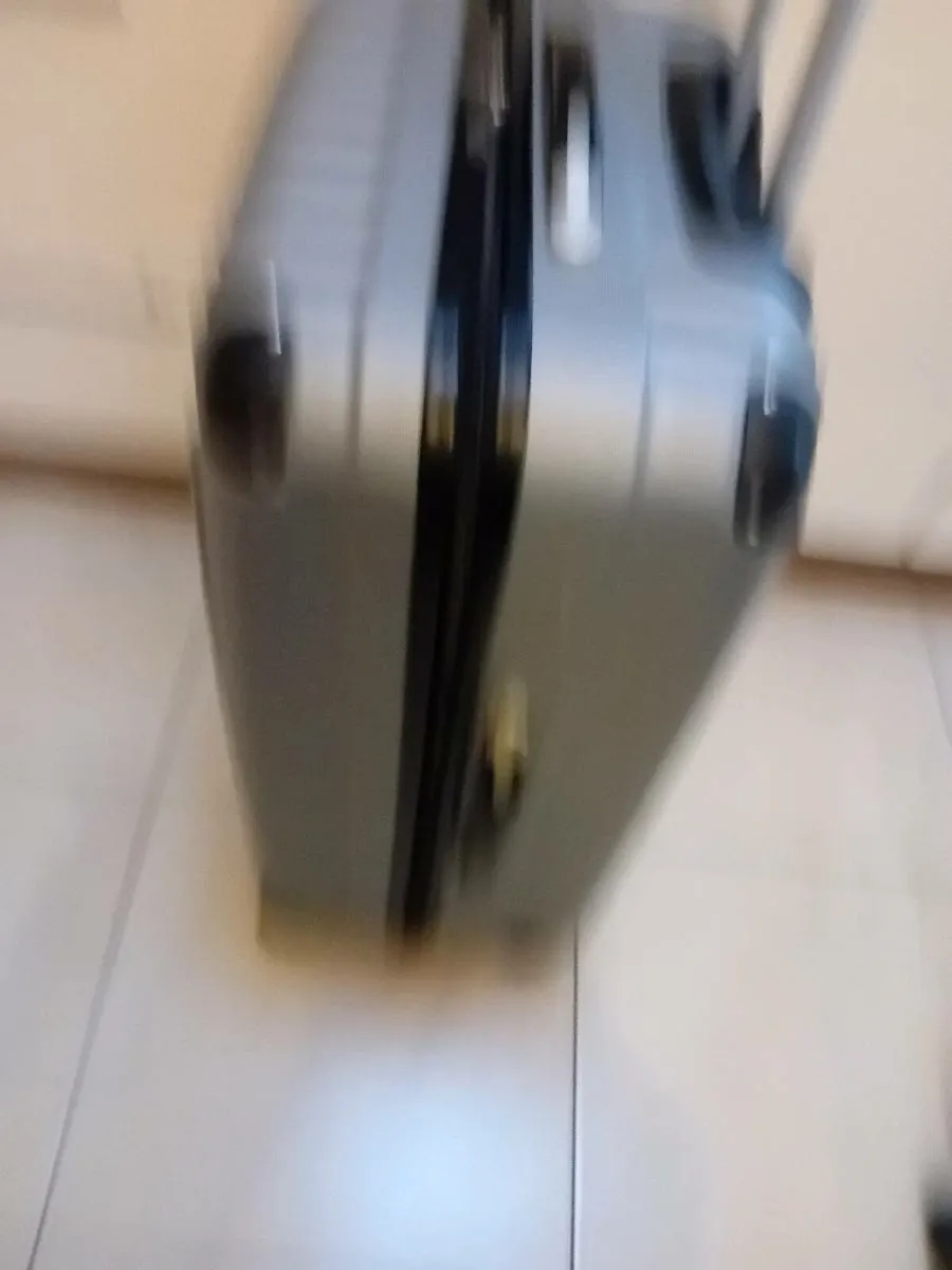 EXTRA LARGE SUITCASE 4 WHEELS - Image 2