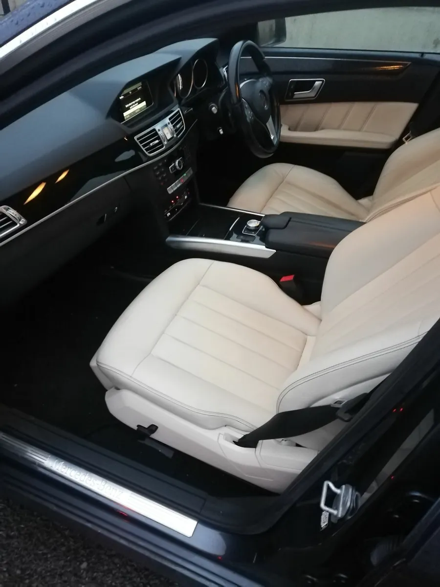 Mercedes-Benz E-Class 2015 - Image 2