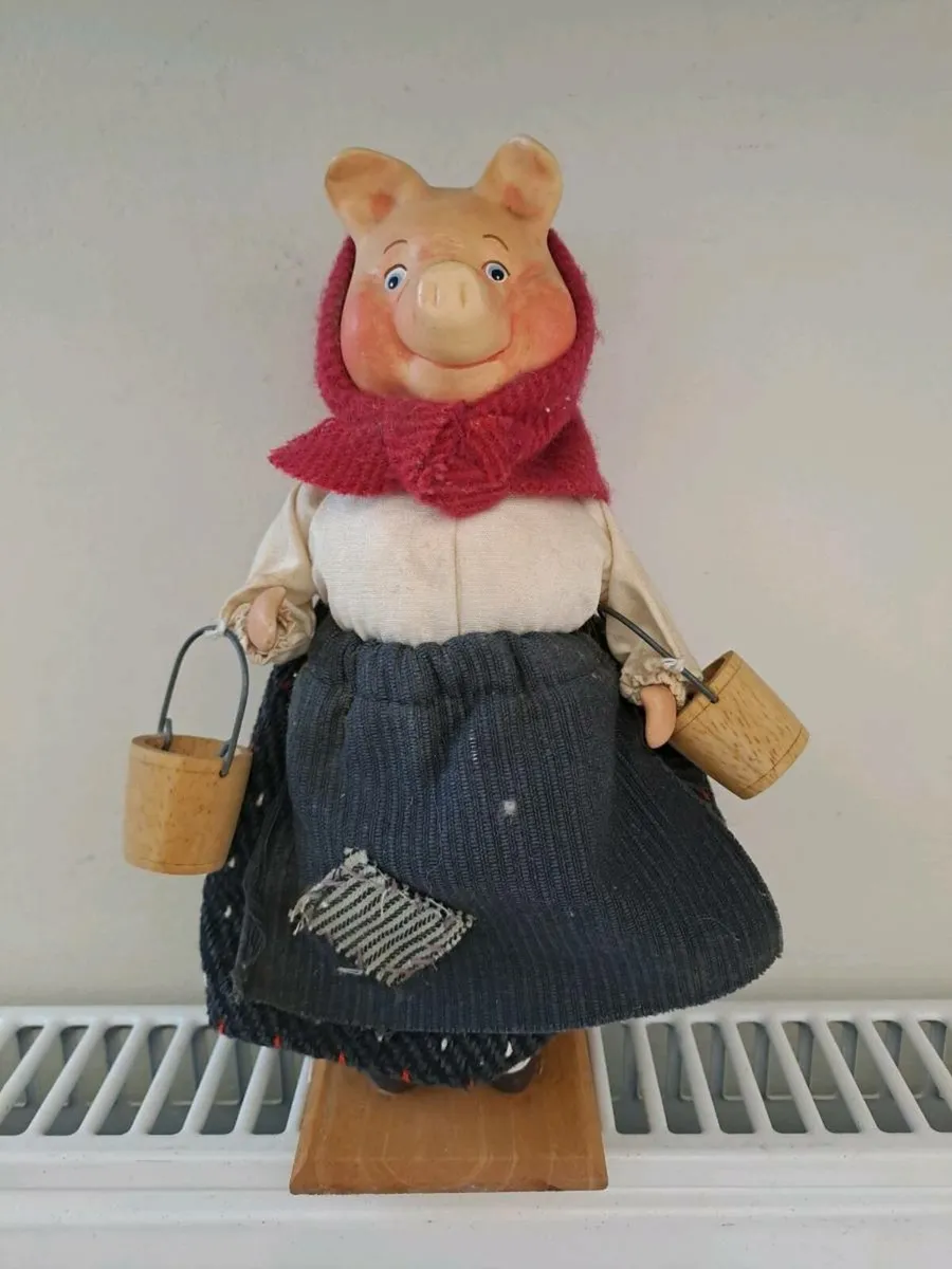 80s Vintage Rustic Pig Decorative Figure - Image 1