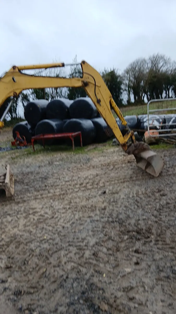 New holland kobelco - Image 2