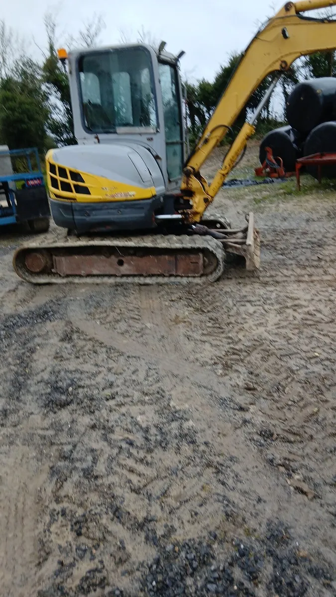 New holland kobelco - Image 3