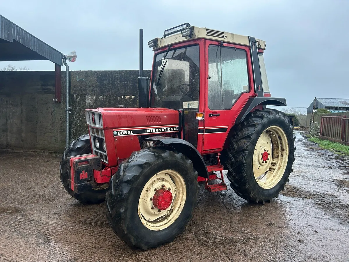 International 885XL 4WD - Image 1