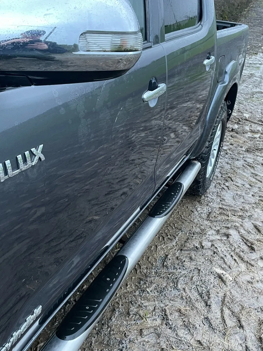 Toyota Hilux invincible * Brand new chassis * - Image 4