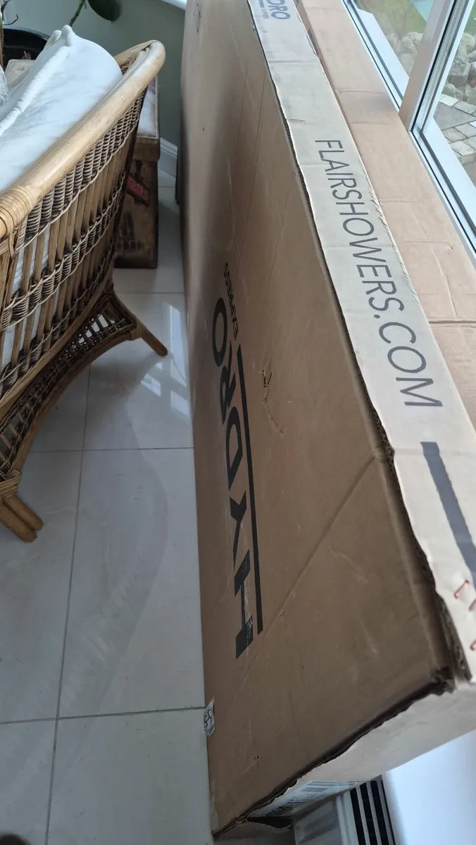 Flair shower chrome bifold door - Image 3