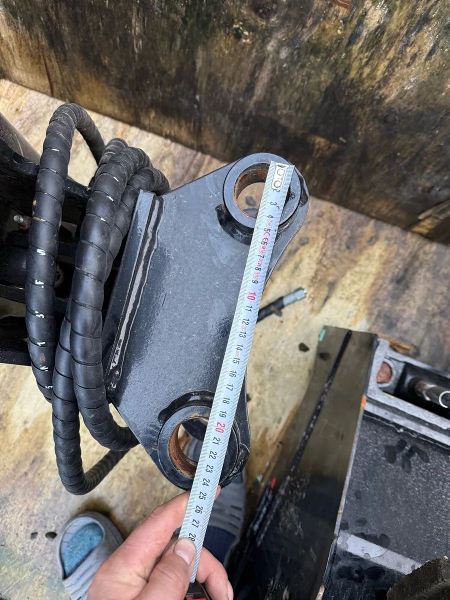 40mm pin tilting bucket - Image 4