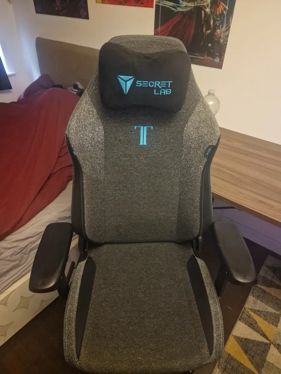 Secretlab TITAN Evo - XL Chair - Image 1