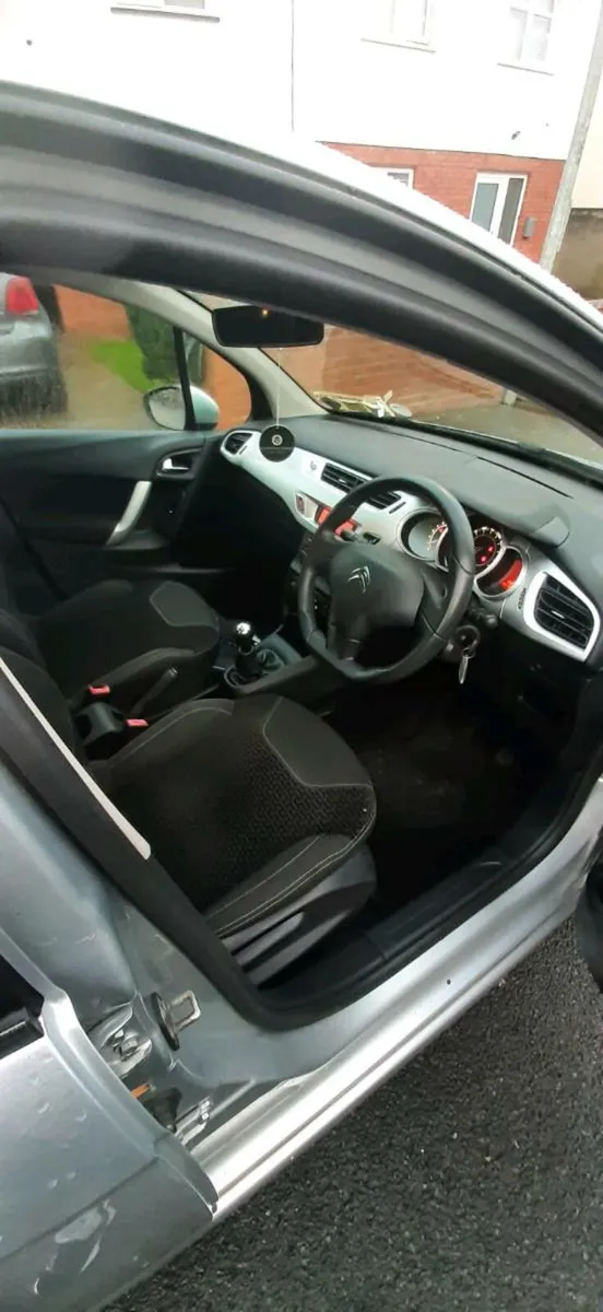 2011 citroen c3  1.4 petrol - Image 4