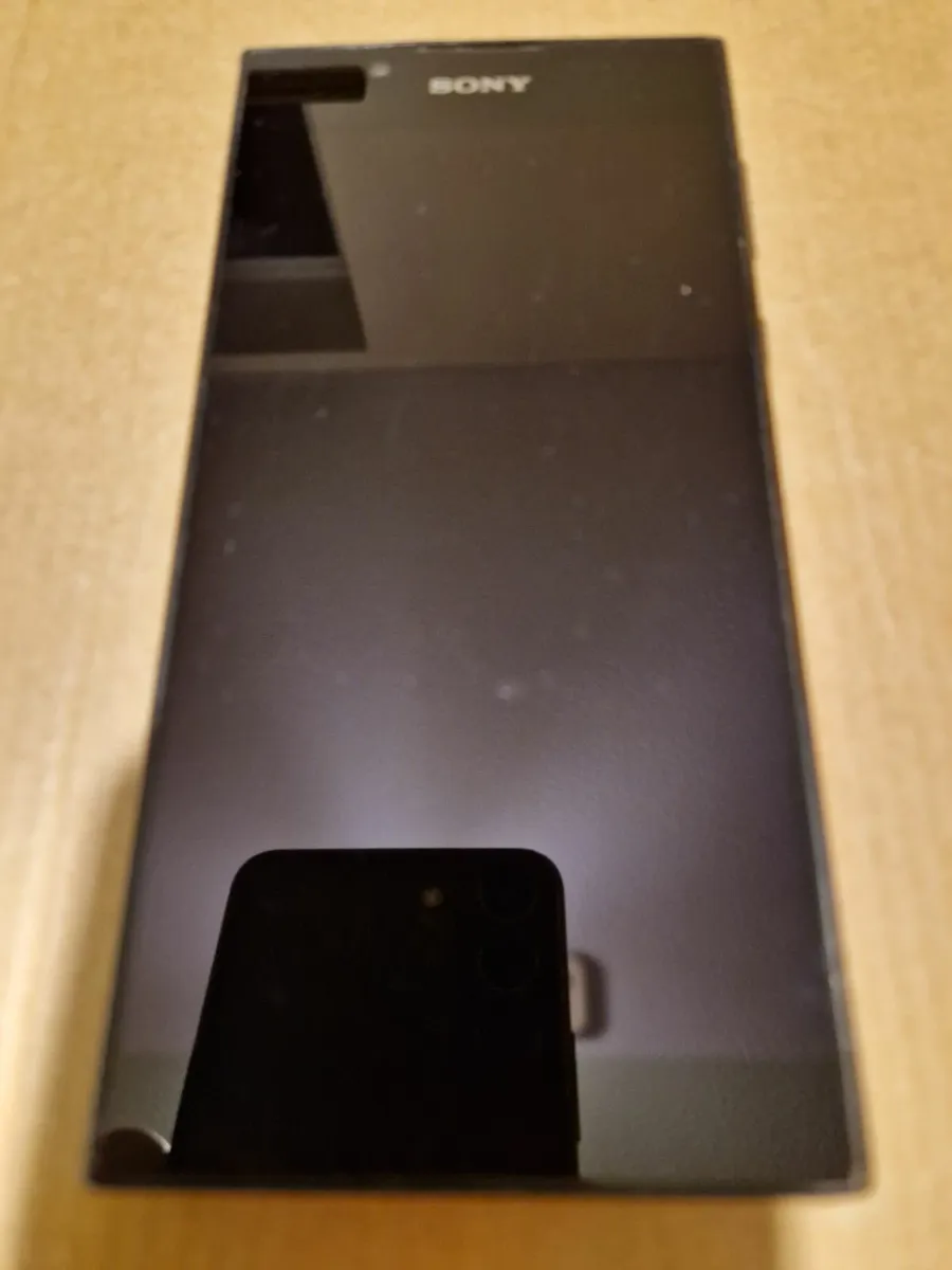 Sony Experia L1 Model G3311 16GB On THREE Network - Image 2