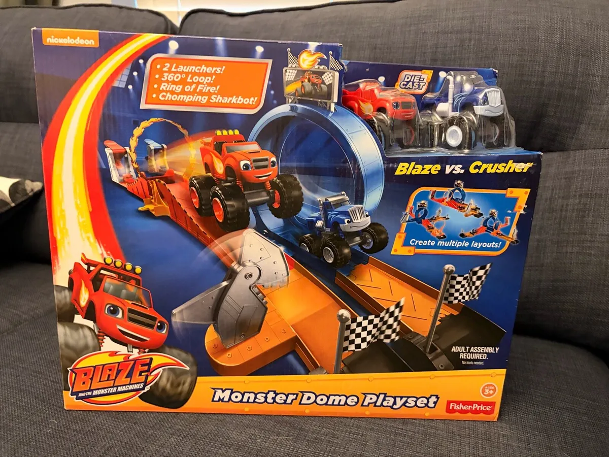 Blaze and the Machines Monster Dome Playset - Image 1