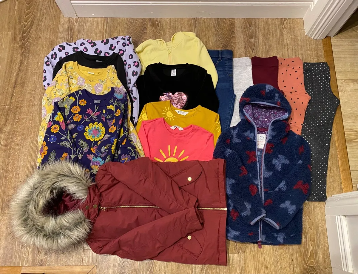 Girl clothes 6-7 years - Image 1