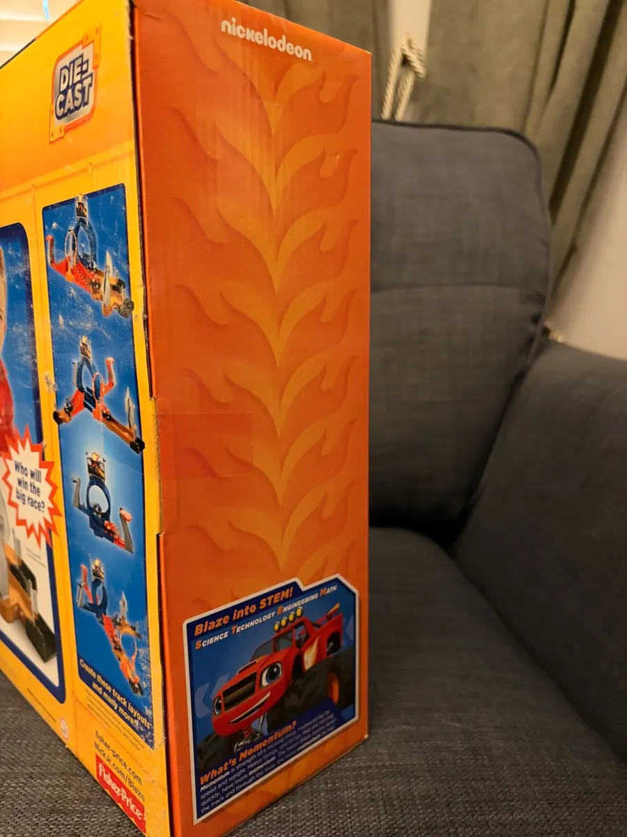 Blaze and the Machines Monster Dome Playset - Image 4