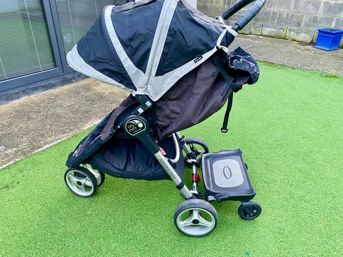 Baby Jogger City Mini + car seat - Image 2