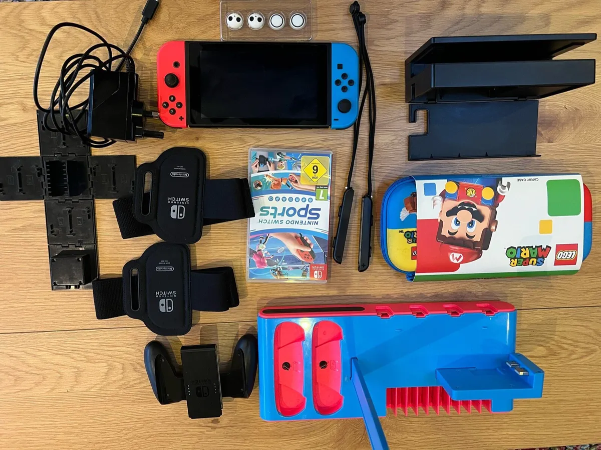 Nintendo switch bundle - Image 1