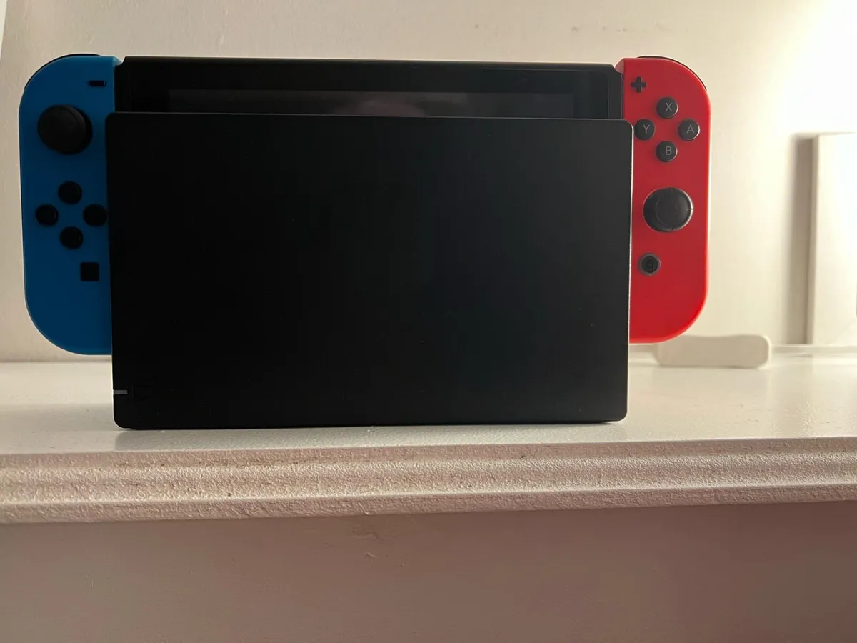 Nintendo switch bundle - Image 2