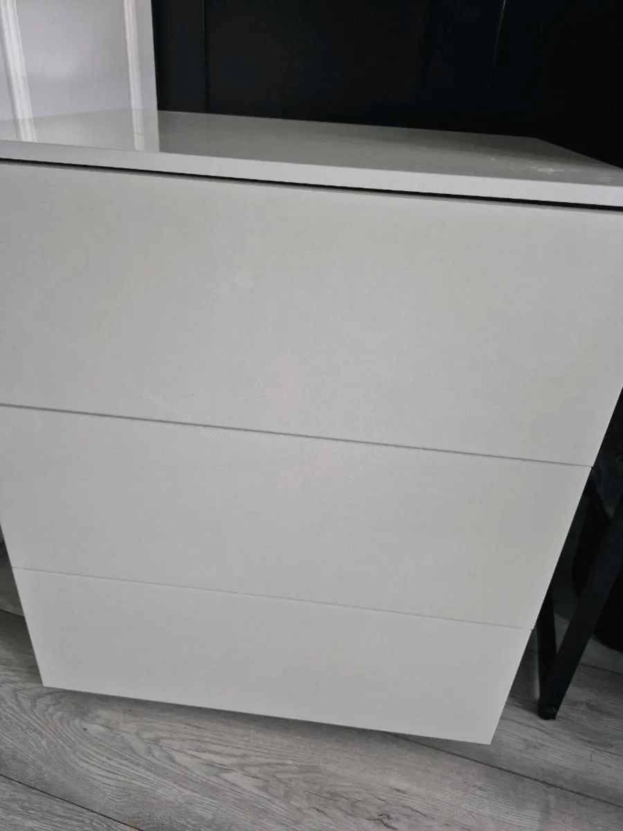 3 drawer bedroom locker - Image 1