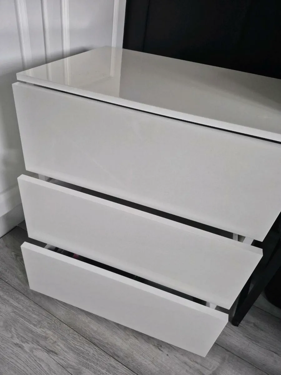 3 drawer bedroom locker - Image 2