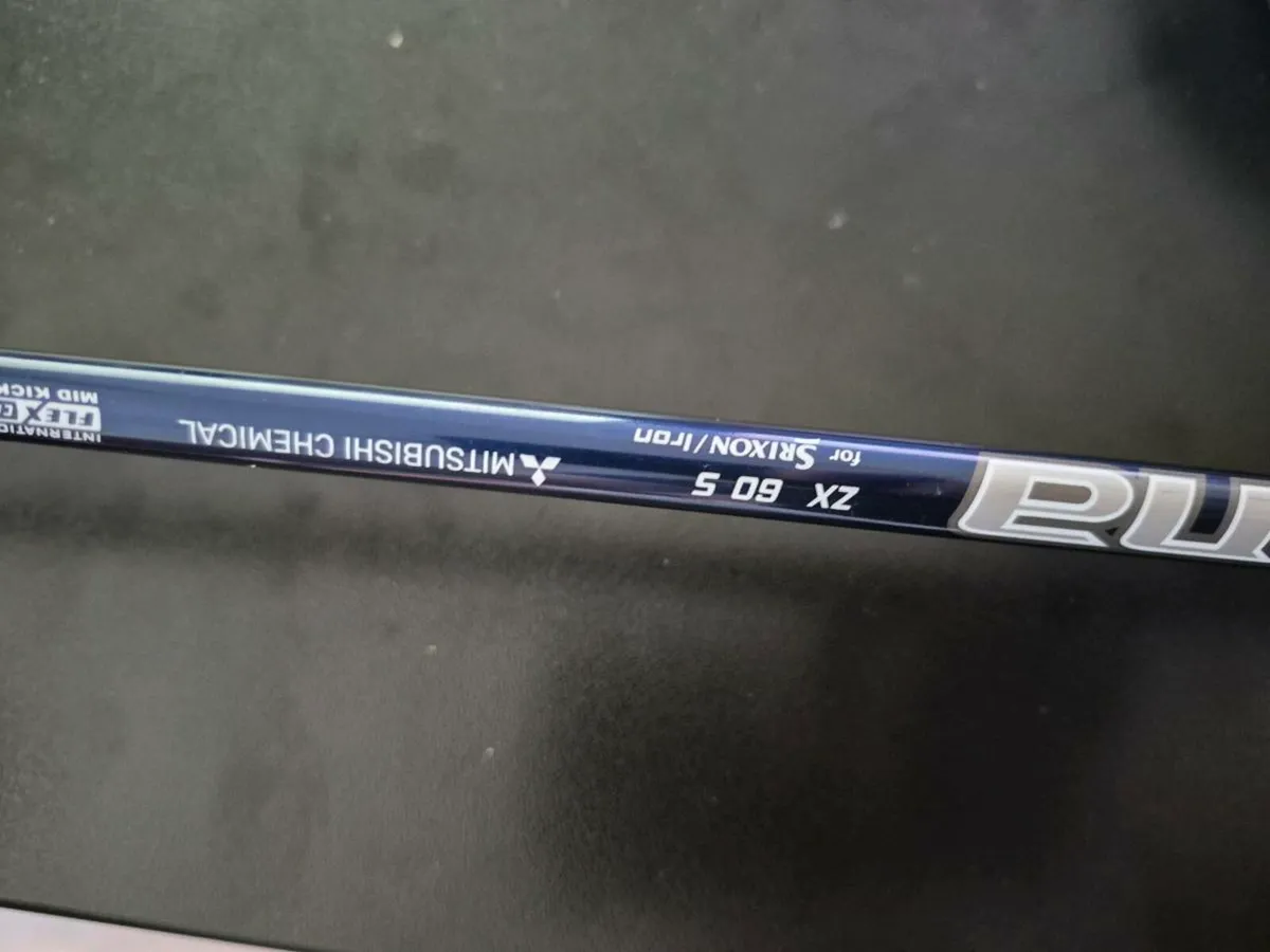 Srixon zx 4, 5 iron graphite shaft stiff loft 23 - Image 3