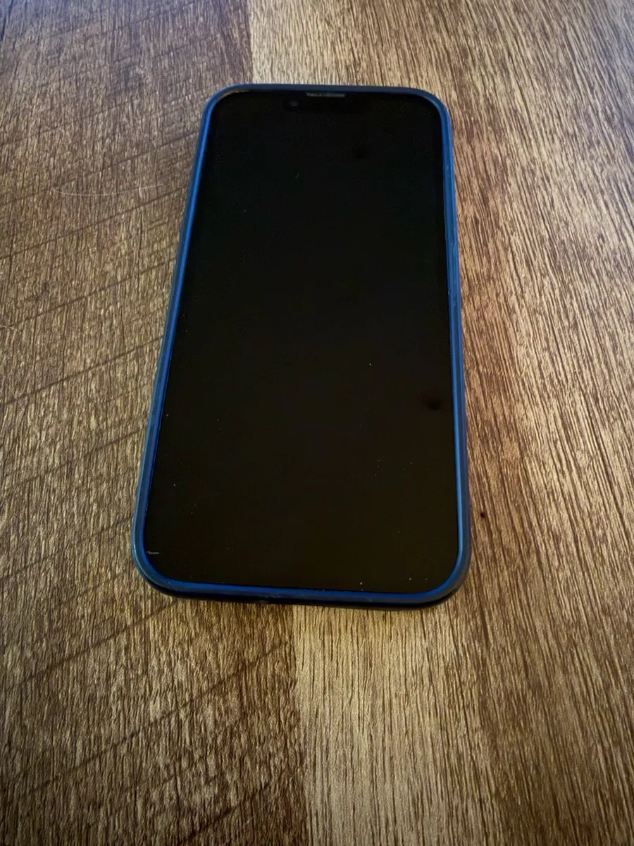 iPhone 13 - Image 4