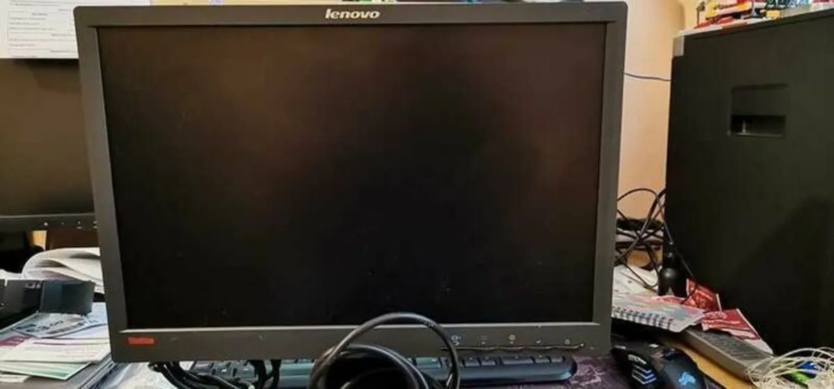 Lenovo thinkvision LT1952p 19 - Image 1