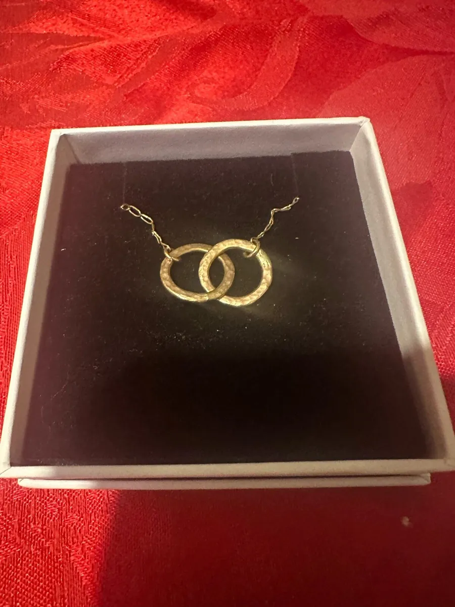 Small Double Circle Necklace & Bracelet - Image 1