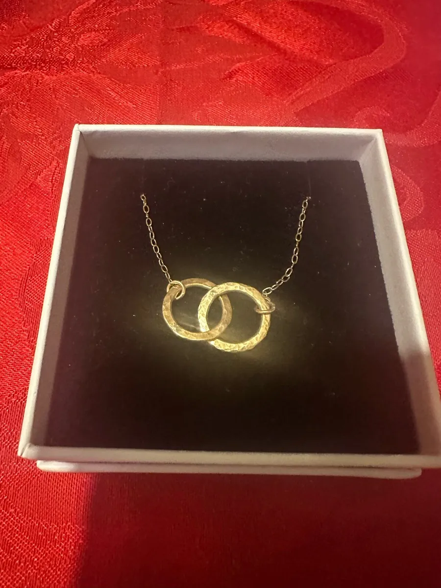 Small Double Circle Necklace & Bracelet - Image 2