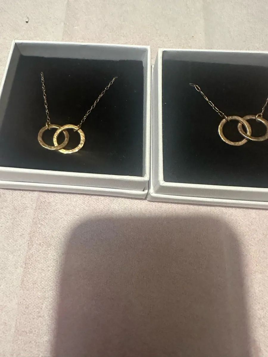 Small Double Circle Necklace & Bracelet - Image 3