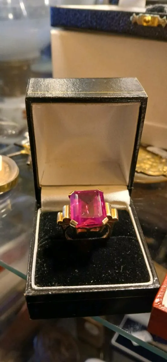 Large ruby 9ct ring - Image 4
