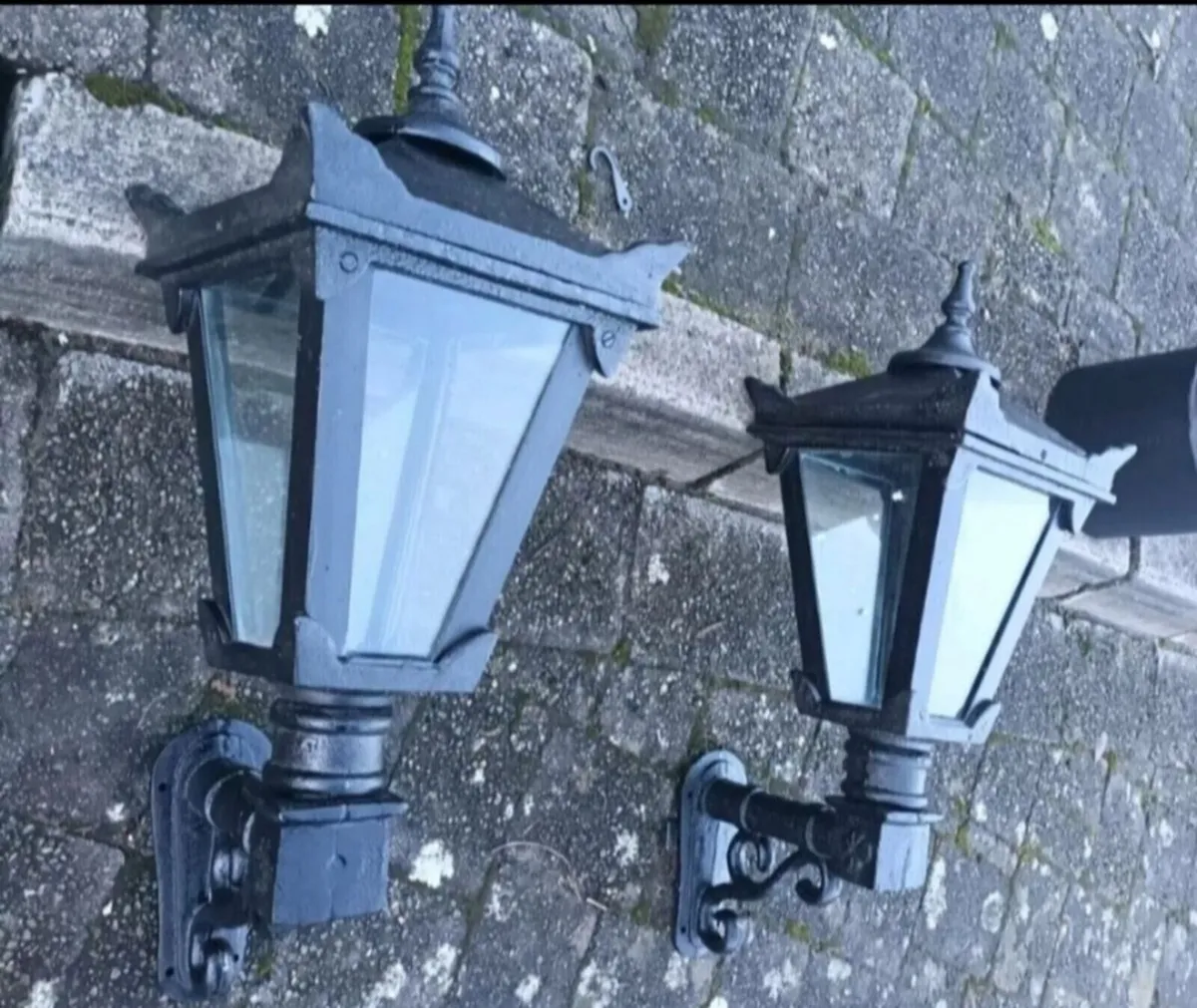Cast iron  lights - Image 1