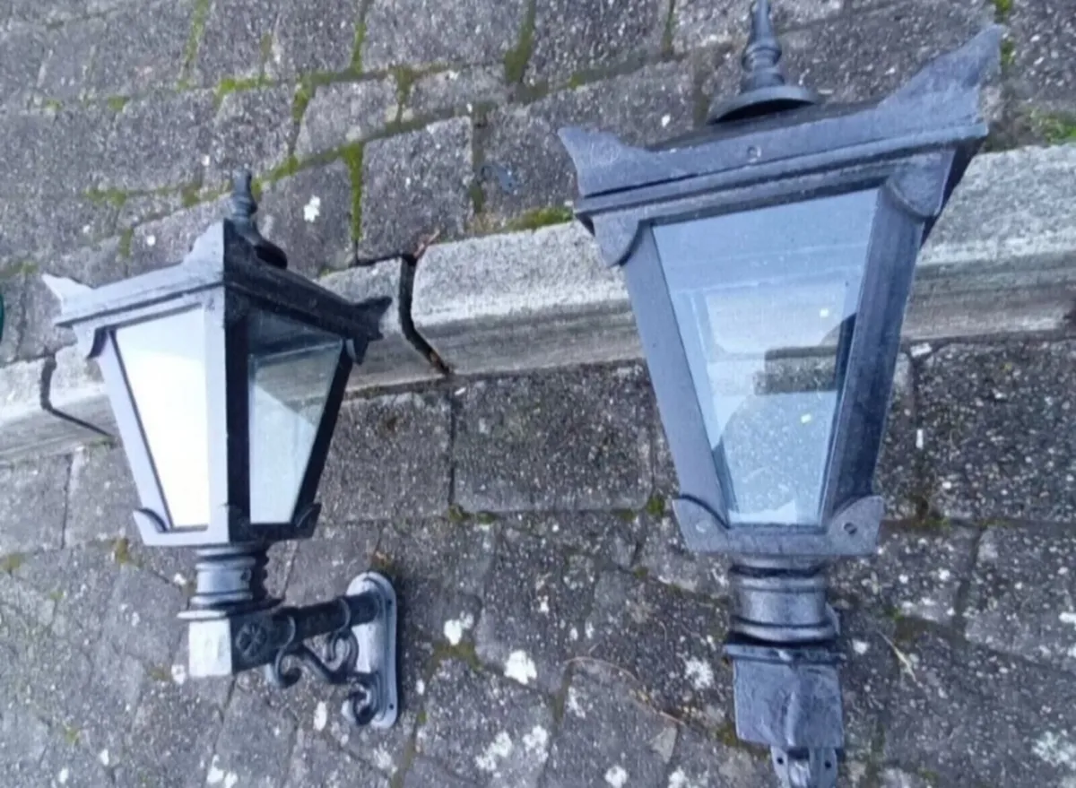 Cast iron  lights - Image 3