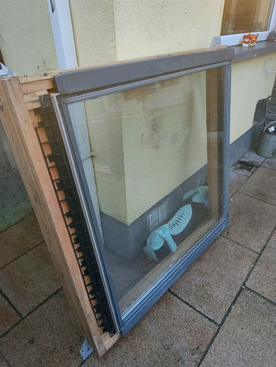 Velux window 1180 x1145mm - Image 2