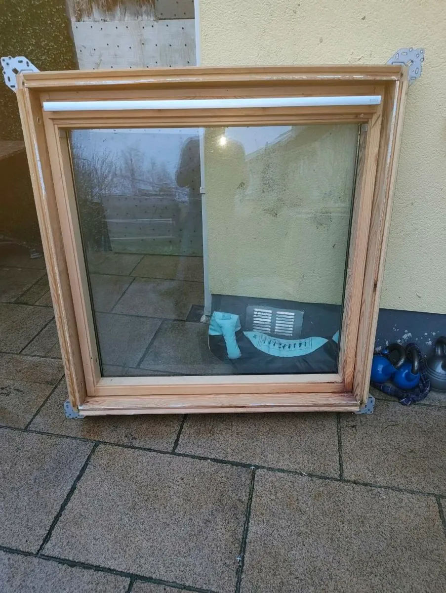 Velux window 1180 x1145mm - Image 3