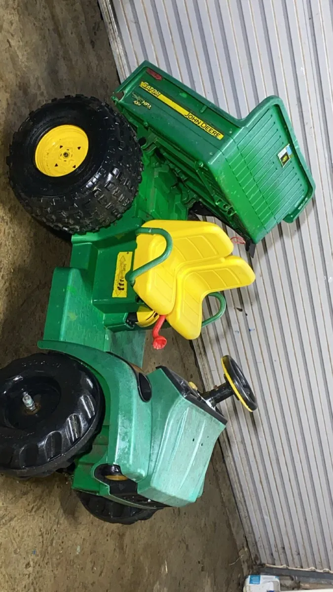 John Deere electric gator - Image 2