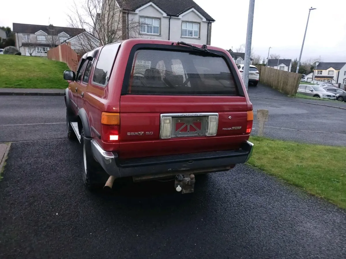 1994 toyota hilux surf - Image 4