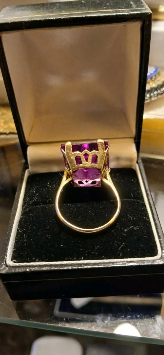 9ct gold Amethyst Ring - Image 4