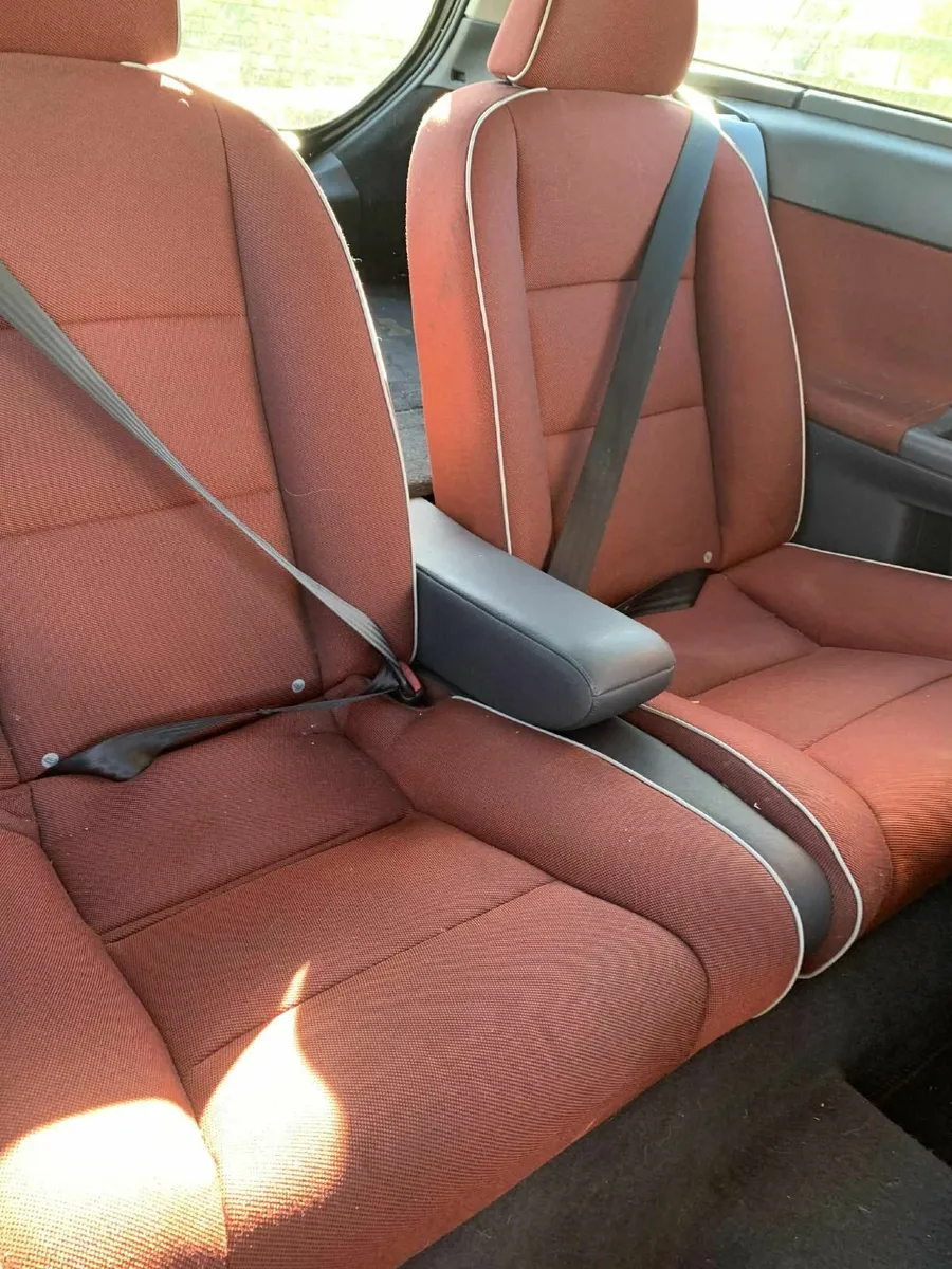 2009 Volvo C30 1.6 diesel 3dr coupe. - Image 4