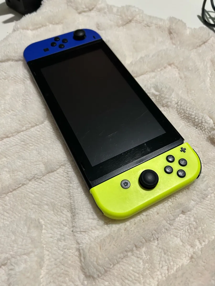 Nintendo Switch 32GB - Image 4