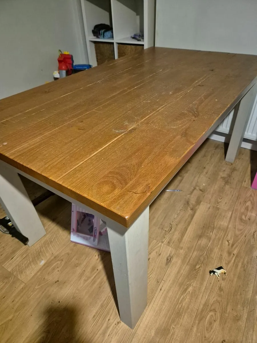 Kitchen table - Free - Image 1